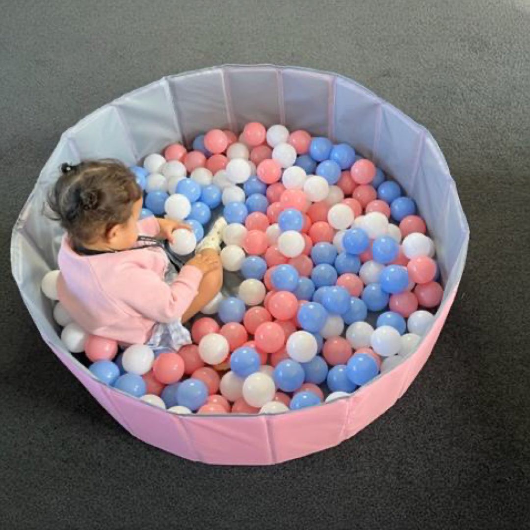 Ball Pit & Balls